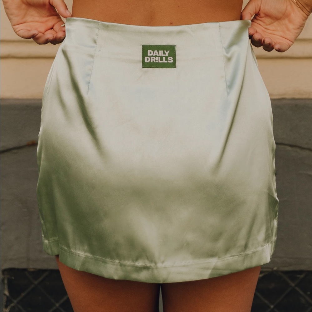 Daily drills Silky mini skirt